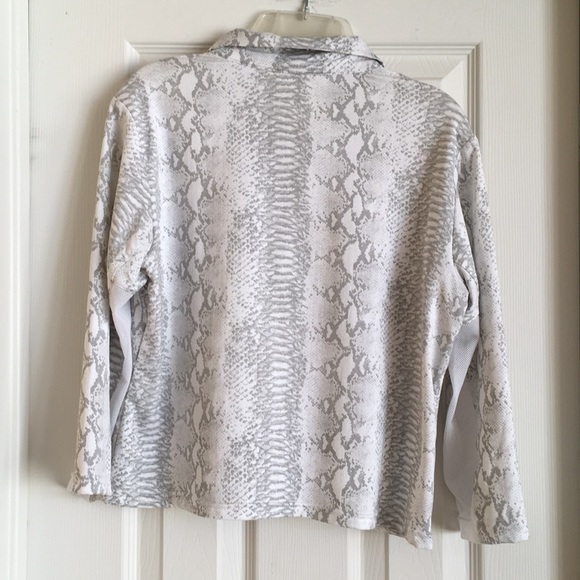 White SnakeSkin Workout Shirt - Picture 4 of 4